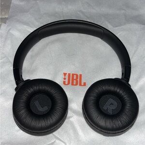 JBL 520BT